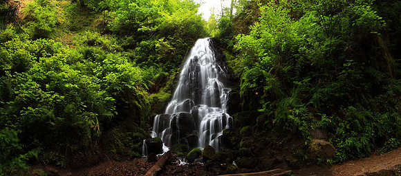 Fairy Falls located upstream from Wahkeena Falls  in the Columbia River Gorge, Oregon