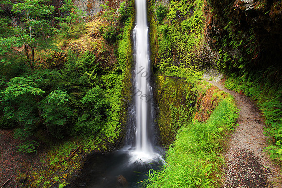 Tunnel Falls, located in Eagle Creek, Columbia River Gorge, Oregon
