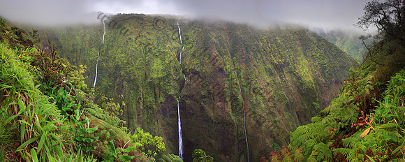 Waipio Valley Kohala Mountains Waterfalls Big Island Hawaii